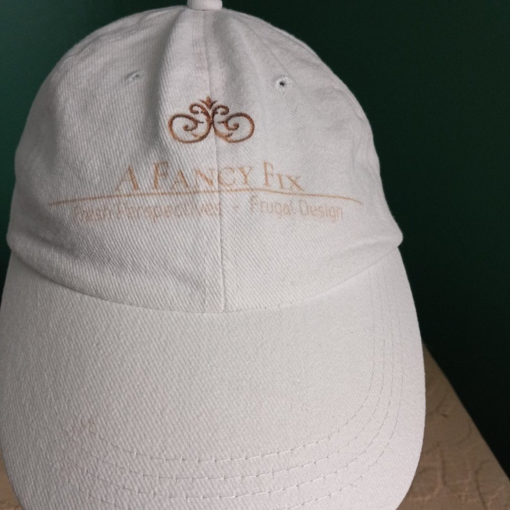 a fancy fix white cap